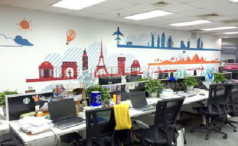 罗山教你设计办公室墙绘的方法。